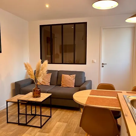 Le Quarante Cinq -6 * 라발