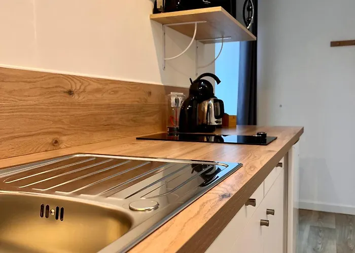 Le Quarante Cinq -6 *